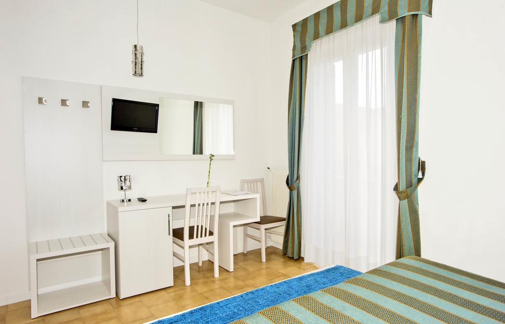 Hotel Lucerna Castiglione della Pescaia Esterno foto