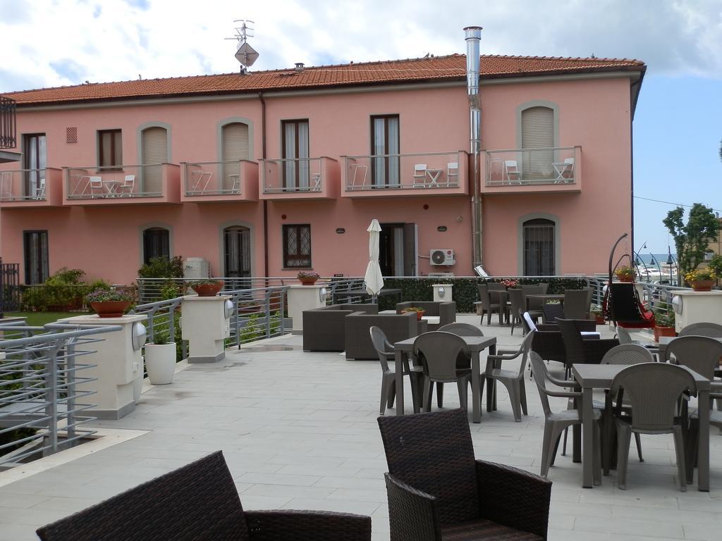 Hotel Lucerna Castiglione della Pescaia Esterno foto